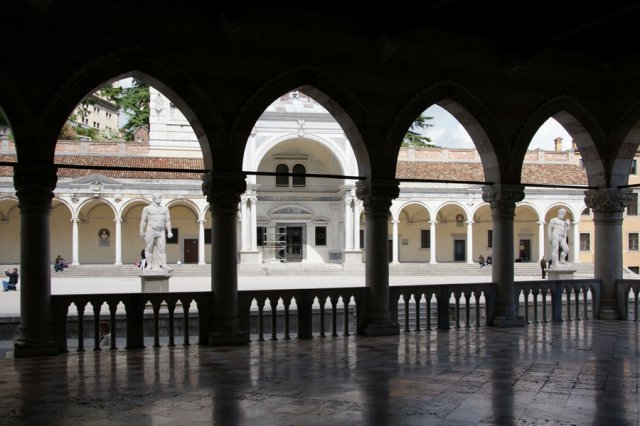 udine_0904_lsan_giovann_loggia_lionello